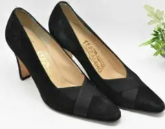 ★フェラガモのスエードパンプス★