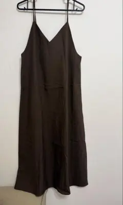 【美品】GU Vネック キャミソールワンピース ブラウン Mサイズ