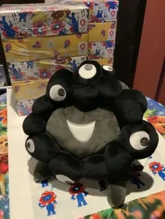 EXPO2025 黒ミャクミャク 這型ぬいぐるみ L - メルカリ