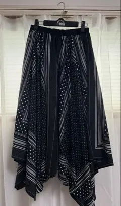 【美品】JEANASIS アソートスカーフアシメスカート ジーナシス スカートのサムネイル