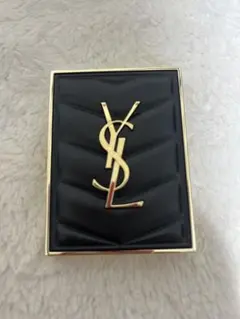 Yves Saint Laurent アイシャドウパレット No.800