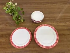 チェック模様入り　お皿