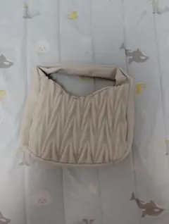 GRL ホワイト キルティング ハンドバッグ