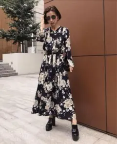 AMERI ネイビー花柄マキシドレス　BLOSSOM PLEATS DRESS