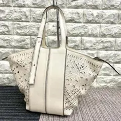 美品　ジャン二キャリー二　ディレッタ　ハンドバック　パンチング　アイボリーのサムネイル