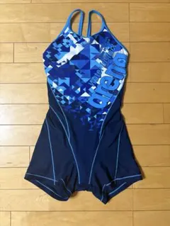arena スポーツ用水着 青・紺 幾何学模様