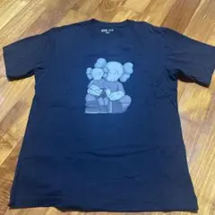 UNIQLO カウズ　Tシャツ　黒