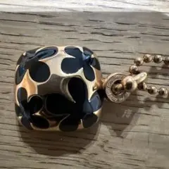 黒と金の花柄ネックレス