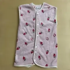 ベビー　スリーパー　いちご柄