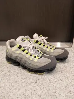 ぞ*う様 NIKE ナイキエアバイパー95 イエローグラデ28.0 - メルカリ