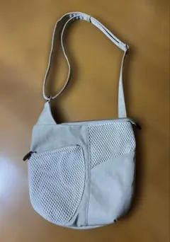 センソユニコ　ショルダーバッグ