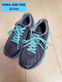HOKA ONE ONE 22.5 スニーカー ホカオネオネ　ランニングシューズのサムネイル