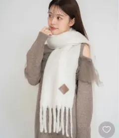 NOELAマフラー　白