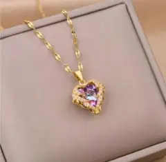 ハート型ゴールドネックレス