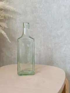 【アンティーク瓶】 レトロ瓶 ガラス瓶 外国製 古物 古道具 フラワーベース