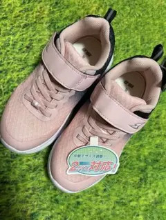 キッズスニーカー ピンク 19.0cm 中敷　調整可能 2サイズ対応　18.5