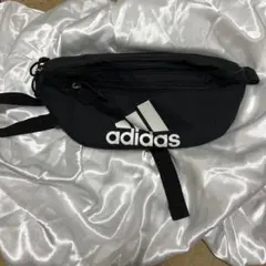 adidas ウエストポーチ 黒最終値下げ