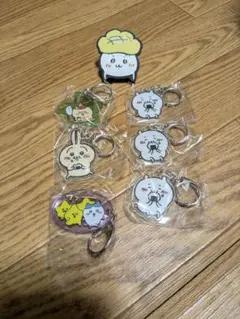 アクリルキャラクターキーホルダー6個セット＋ちいかわクリップ1個