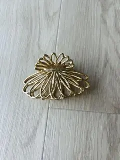 Anemone アネモネ　ゴールド　ヘアアクセサリー　ヘアクリップ