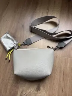 Unbillion ショルダーバッグ ベージュグレーのサムネイル