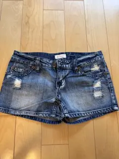 デニムブルー ダメージ加工 ショートパンツ