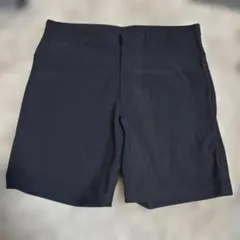 DESCENTE ブラック ナイロンショートパンツ ハーフパンツのサムネイル