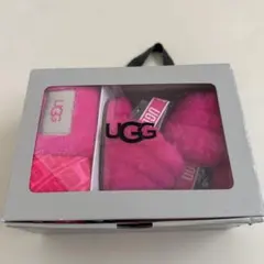 UGG ピンクファーサンダルとケースセット