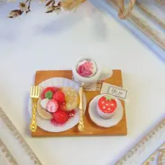 ミニチュアビオラのケーキセット - メルカリ