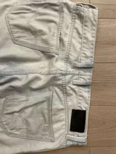 GUESS スリムストレート デニムパンツ ライトブルーのサムネイル