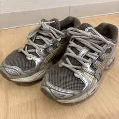 asics アシックスGEL-NIMBUS 9 ウィメンズ ゲルニンバス23.5のサムネイル