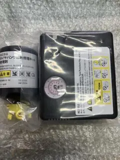 メーカー純正車載工具　応急タイヤパンク修理キット　修理剤エアーコンプレッサーのサムネイル