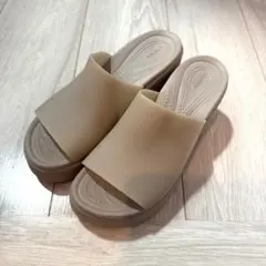 crocs LiteRide サンダル ベージュのサムネイル
