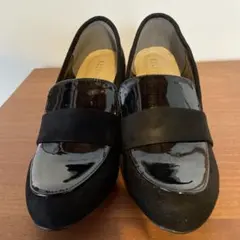 ブラックエナメルスエードパンプス 24.0