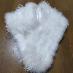 ホワイトファーショール