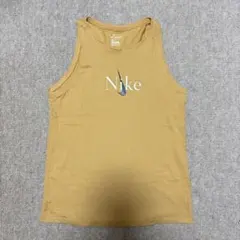 Nike タンクトップ スポーツウェア　ヨガウェア　ランニングウェア　マスタード