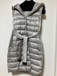 MaxMara The Cube CAMELUXE フード付き 中綿ベスト MaxMara The Cube CAMELUXE フード付き 中綿ベスト 34 - メルカリ