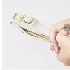 【3COINS スリーコインズ】ガーリックスライサー