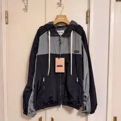 miu miu テクニカルファブリック ブルゾンジャケット 36サイズ - メルカリ