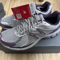 New Balance W880 グレー/パープルのサムネイル