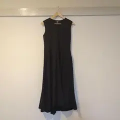 UNIQLO × Theory ウルトラストレッチフレアロングワンピース