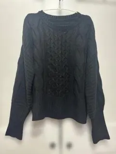 ブラック ケーブルニット 長袖セーター