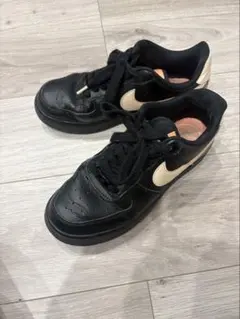ナイキ　NIKE エアフォース1 ブラック　ピンク　スニーカー