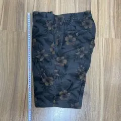 【中古】ユニクロ　花柄ショートパンツ