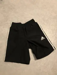adidas 130cmキッズハーフパンツ