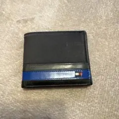 トミーヒルフィガー 二つ折り財布 ブラック/ブルー