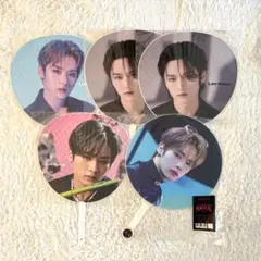 Lee Know うちわ 4枚セット 新品未開封 Stray Kids Lee Know リノ うちわ 4種セット - メルカリ