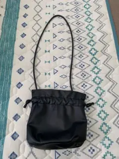 巾着ショルダーバッグ ブラック　黒