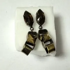 IOSSELLIANI イオッセリアーニ スカル 天然石 ピアス オニキス - メルカリ