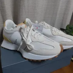 【最終SALE中】ニューバランス　327 ホワイト×イエロー 24.5cm