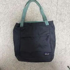 patagonia ブラックホールトート 25L （CUBL/ALL）ネイビー - メルカリ